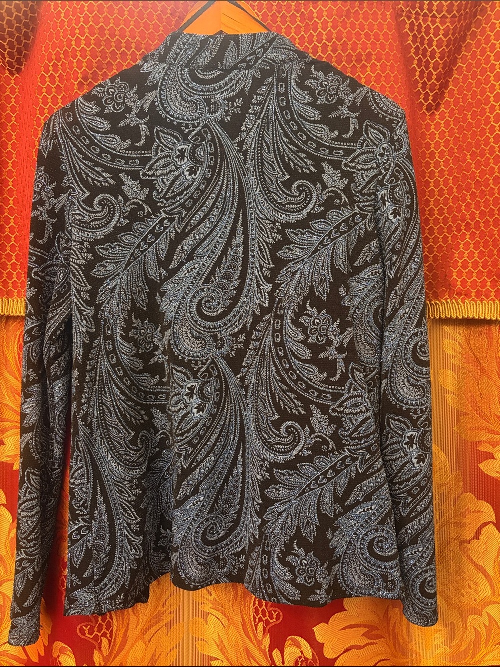 Onyx Nite Black with Light Blue Paisley V-Neck Top - Picture 2 of 2